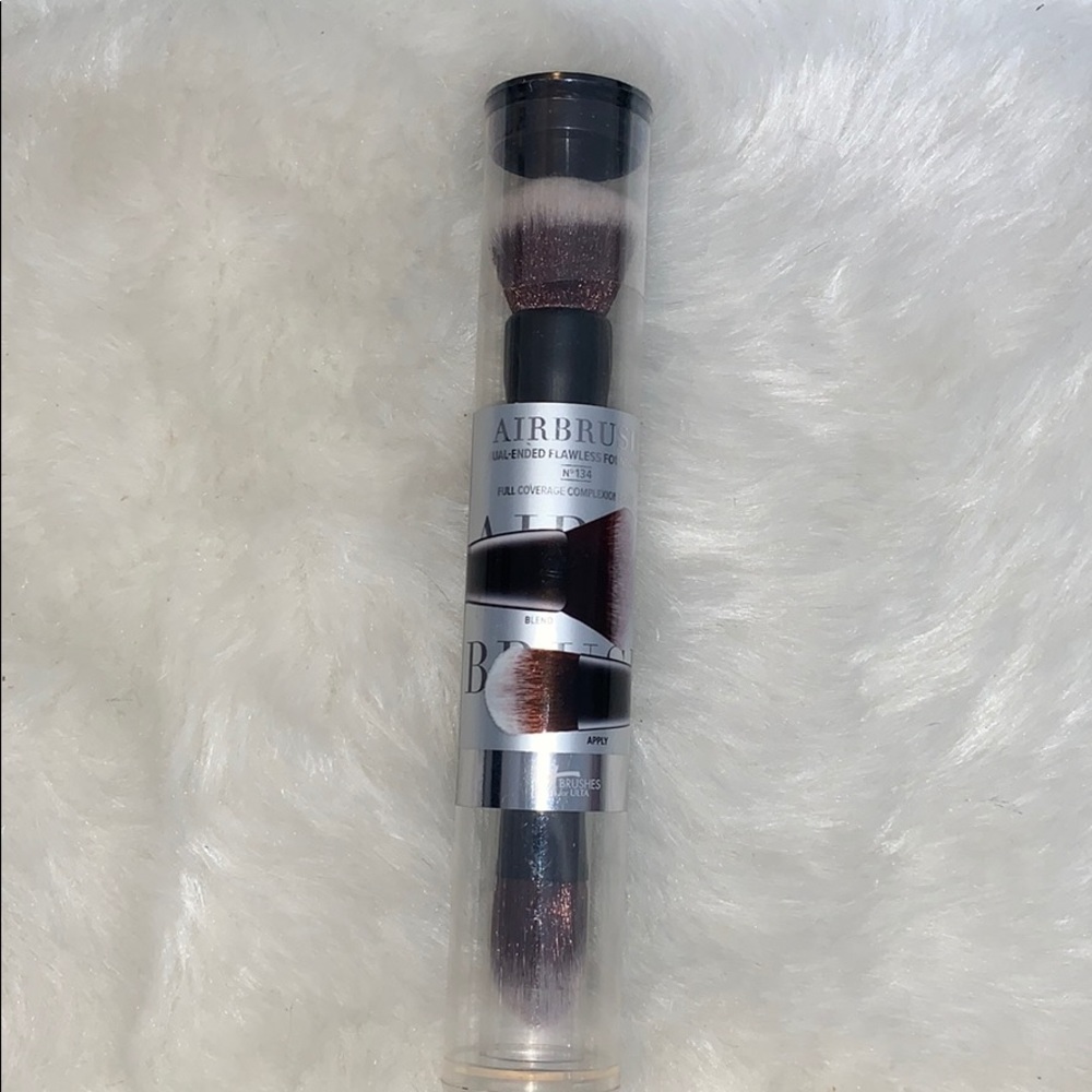 Dual-Ended Flawless Foundation Brush #134